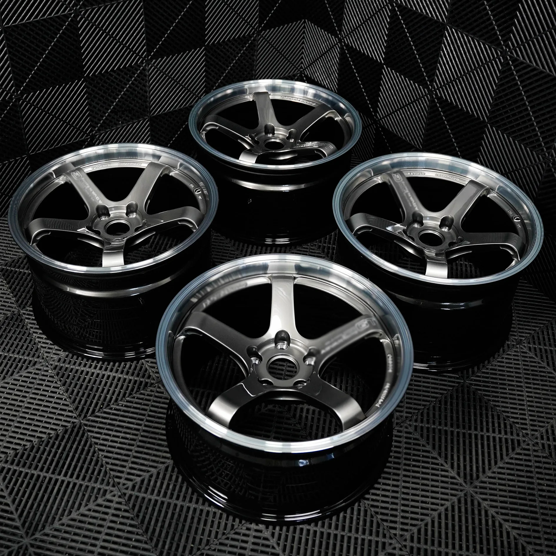 GT Gloss Black (1) GT Gloss Black 1