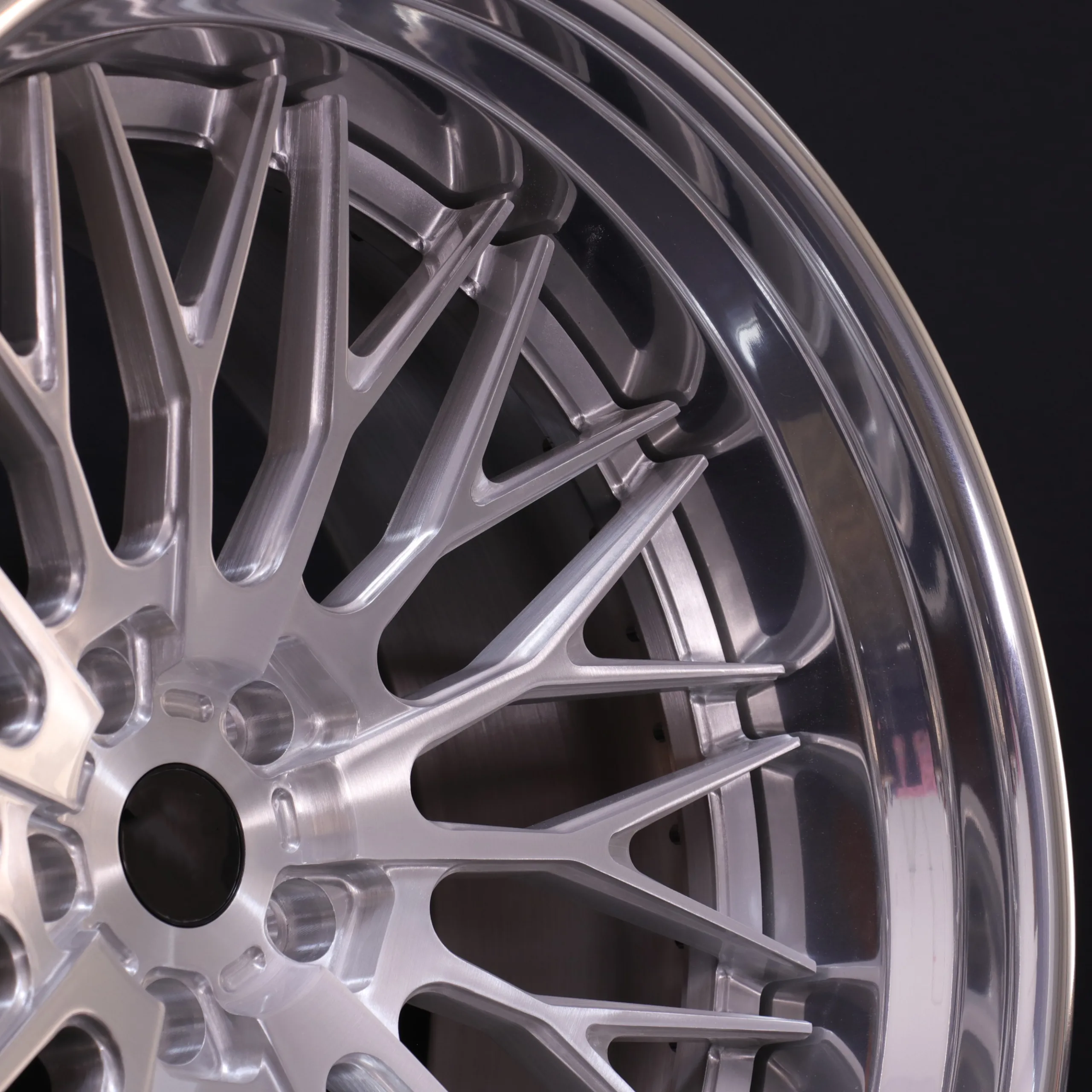 THREE-PIECE WHEELS 29 3 Piece Forged Wheels Installation Showcase 2 scaled