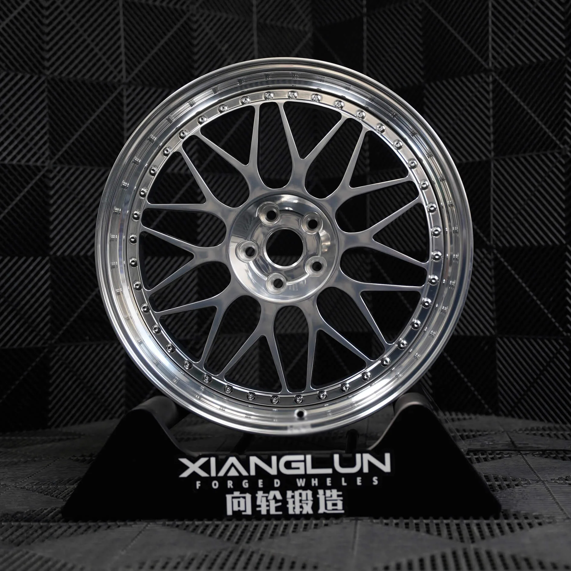 300 Polished Center & Polished Rim (5) 300 Polished Center Polished Rim 5