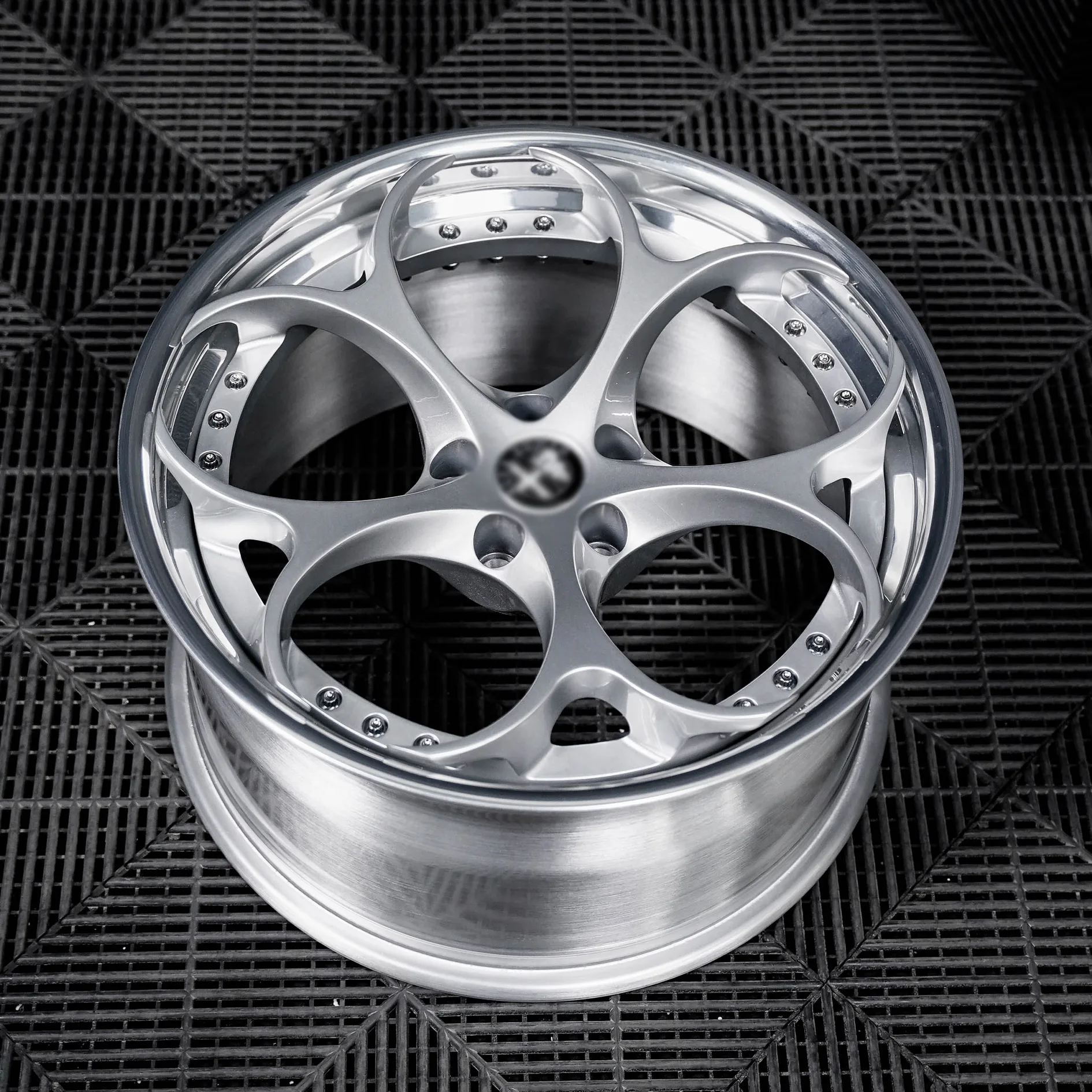 Alfa Romeo Two-Piece Custom Wheel (1) Alfa Romeo Two Piece Custom Wheel 1