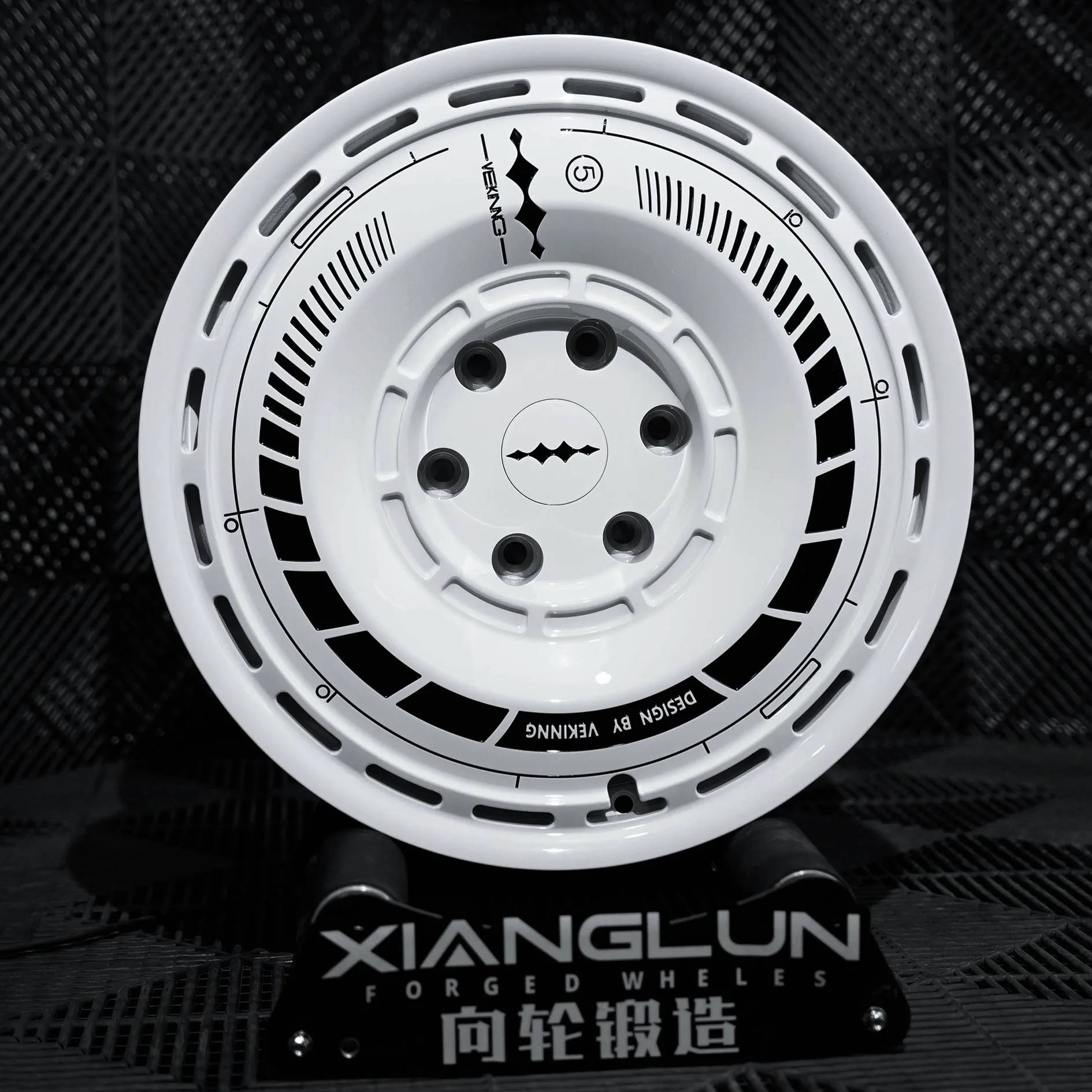 Fangchengbao — Pearl White 3