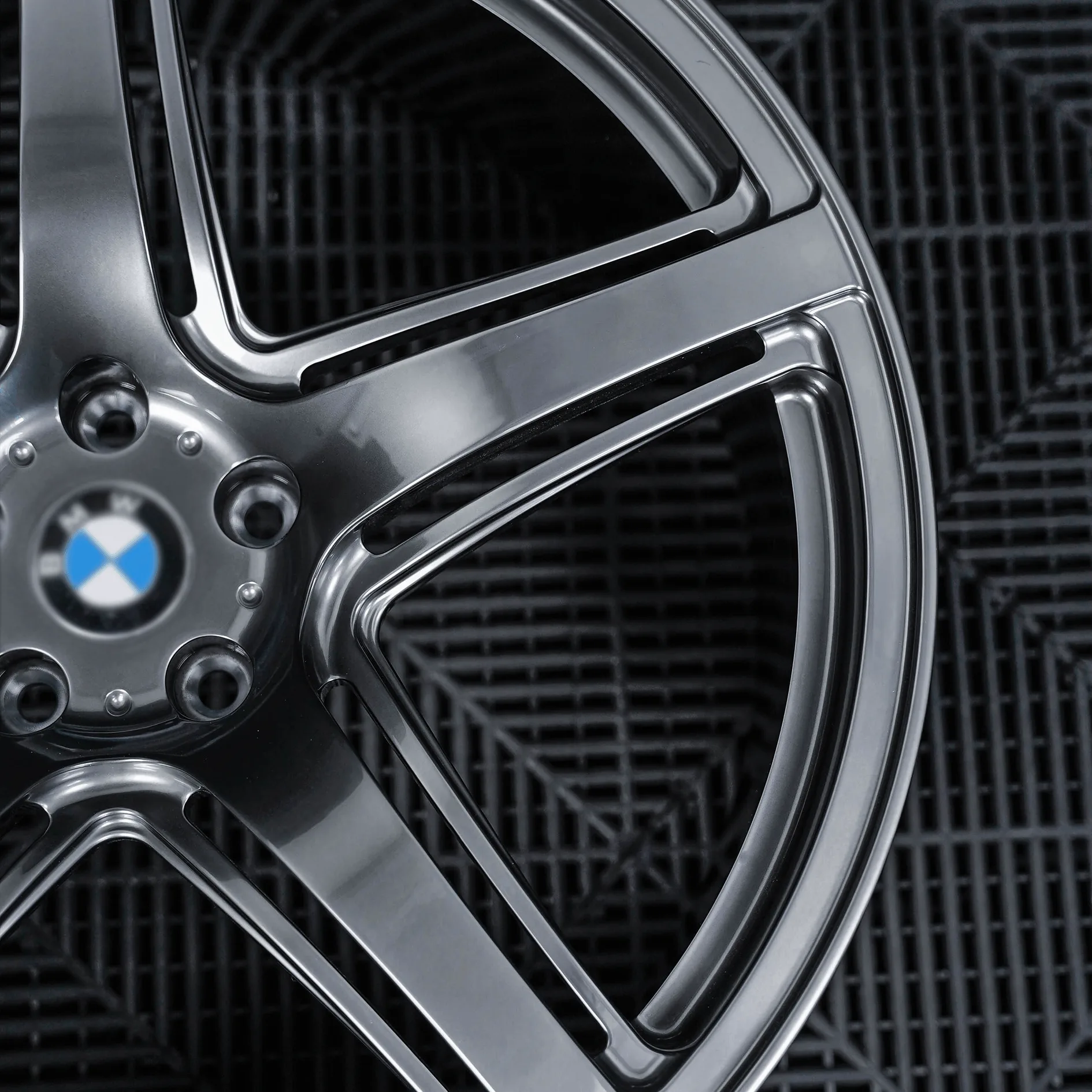 Gloss Black (1) Gloss Black 1 3