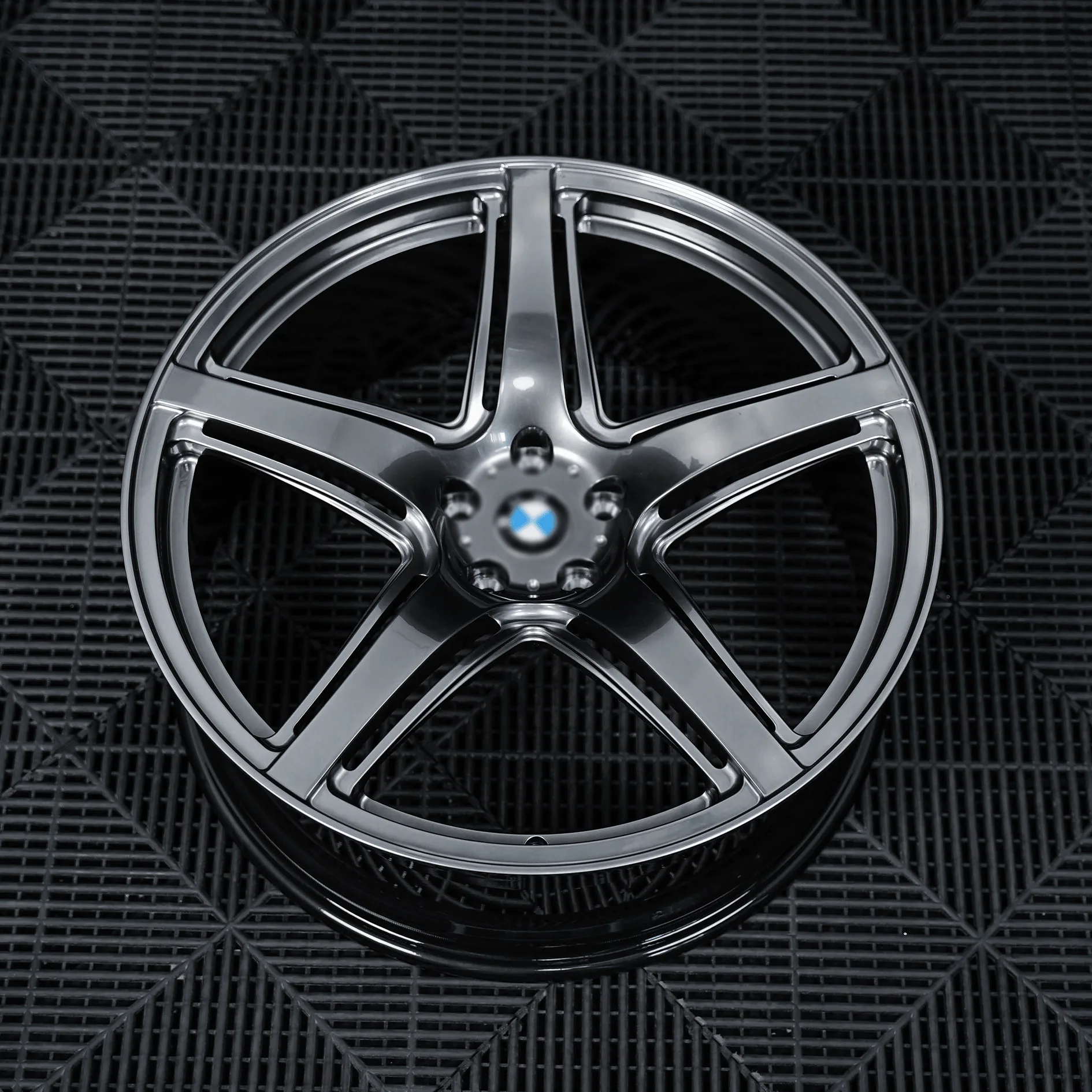 Gloss Black (2) Gloss Black 2 3