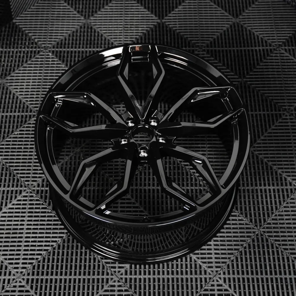 Gloss Black 4 1 e1781940656794