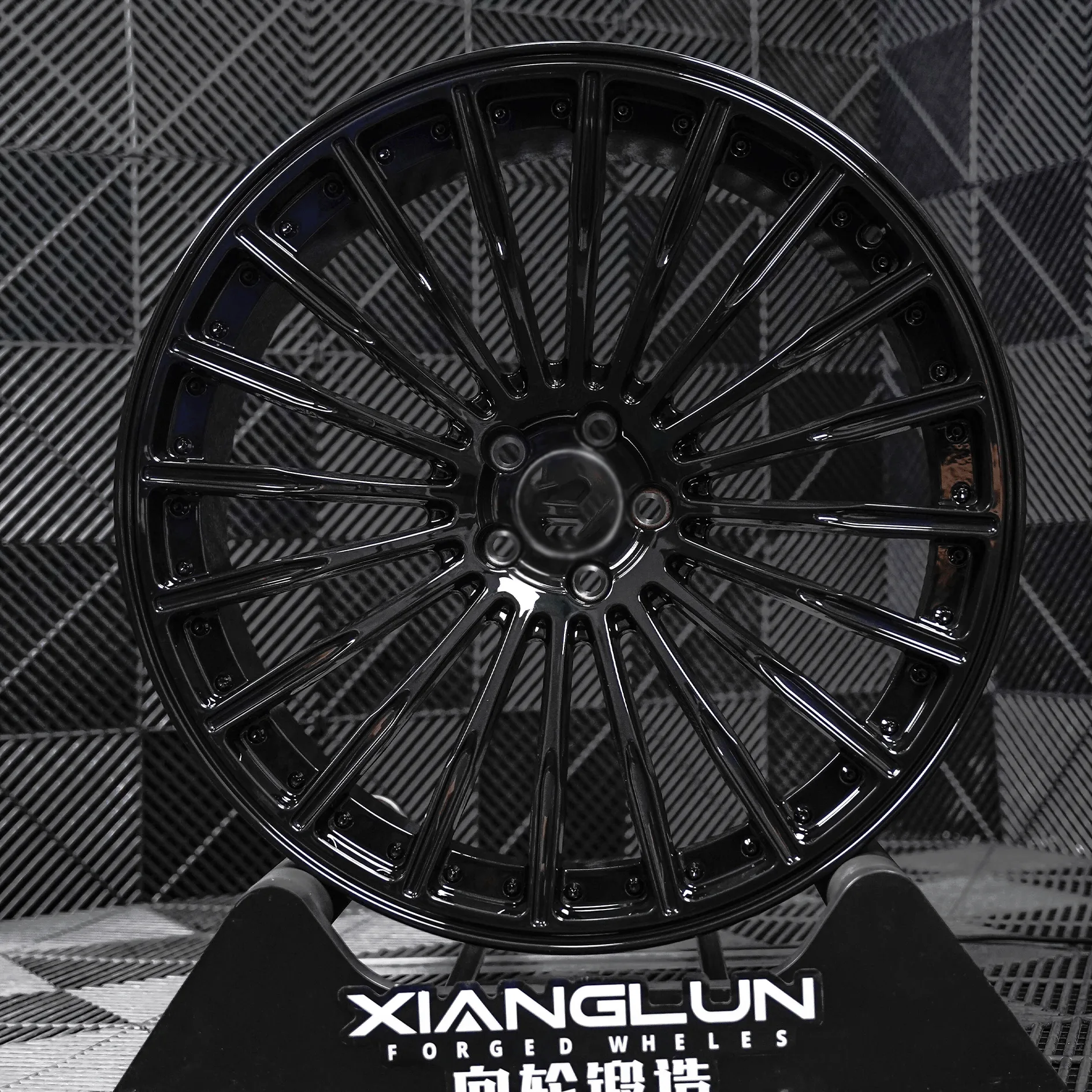 Gloss Black 4 5