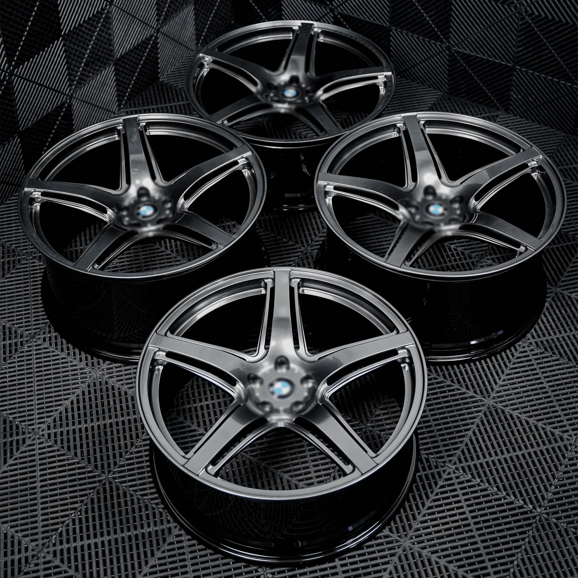 Gloss Black (5) Gloss Black 5 3