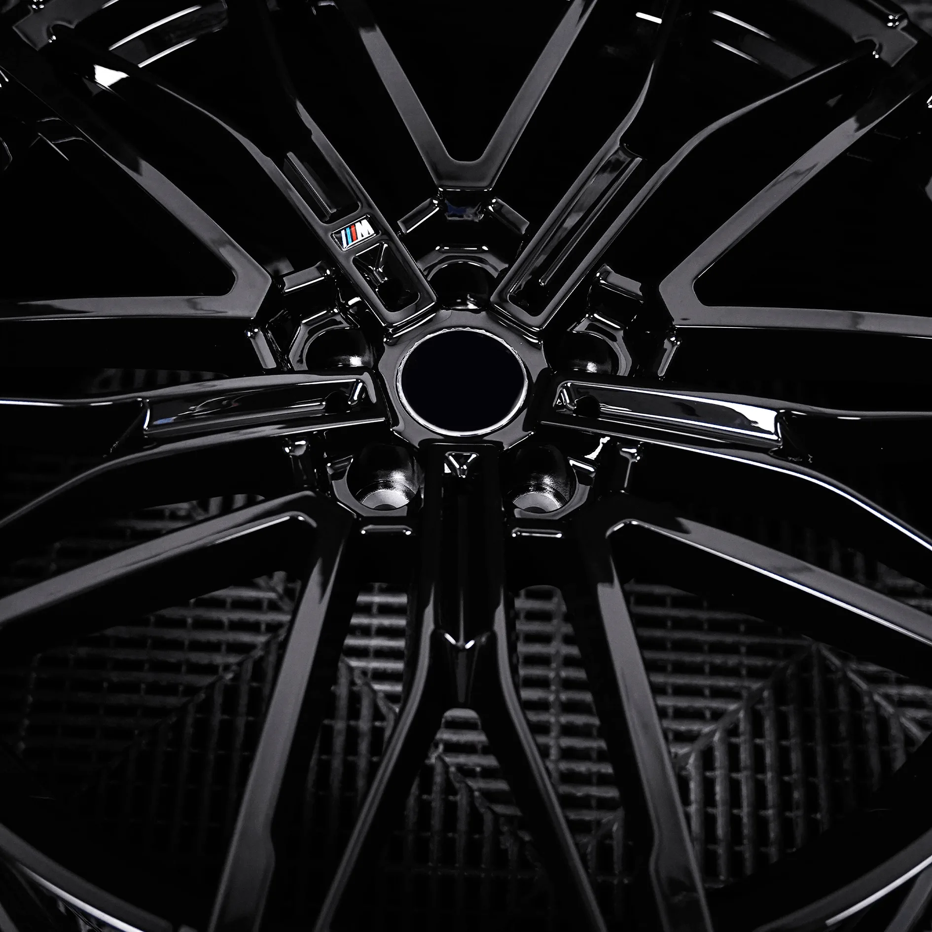 Gloss Black (6) Gloss Black 6 5