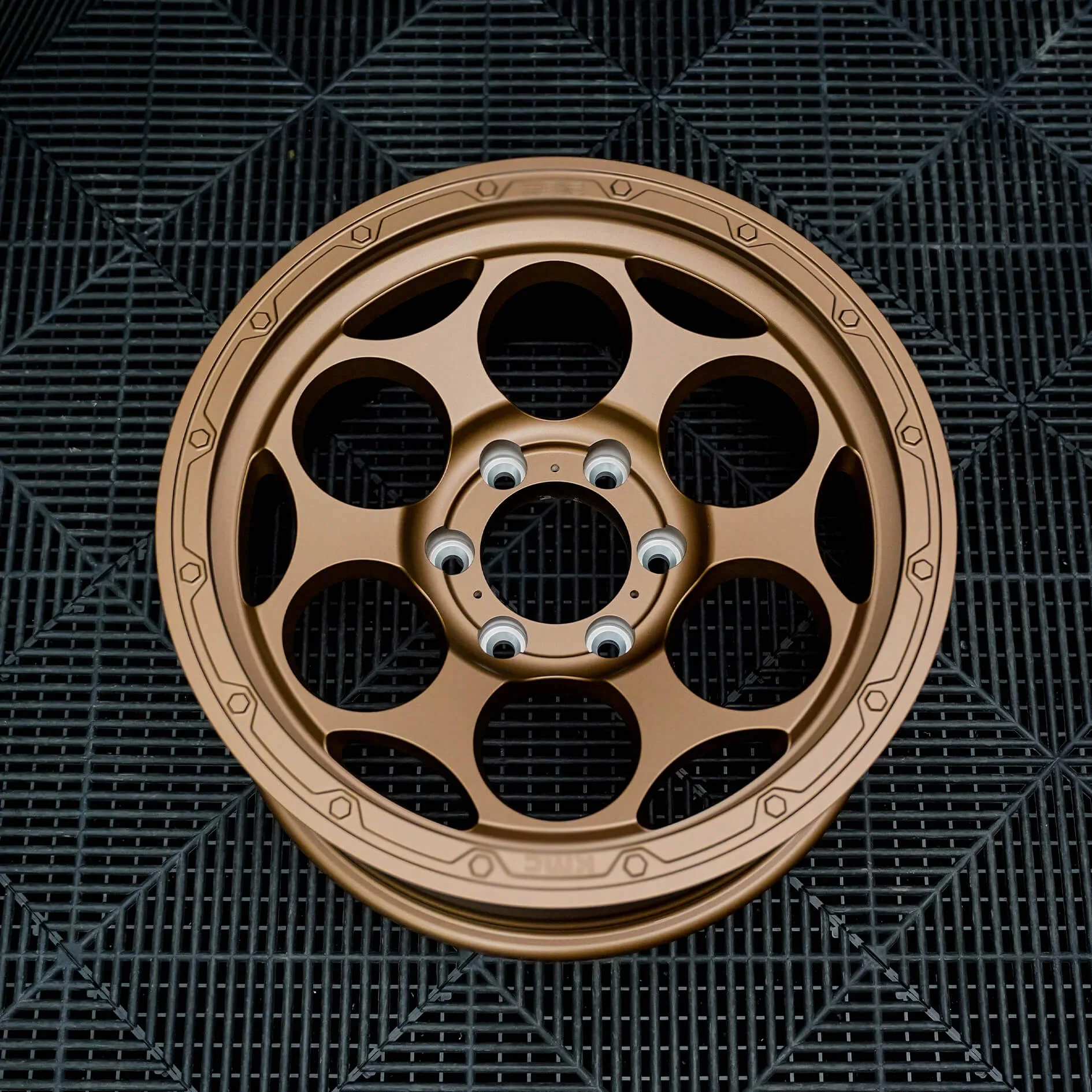 Gloss Bronze (3) Gloss Bronze 3 1