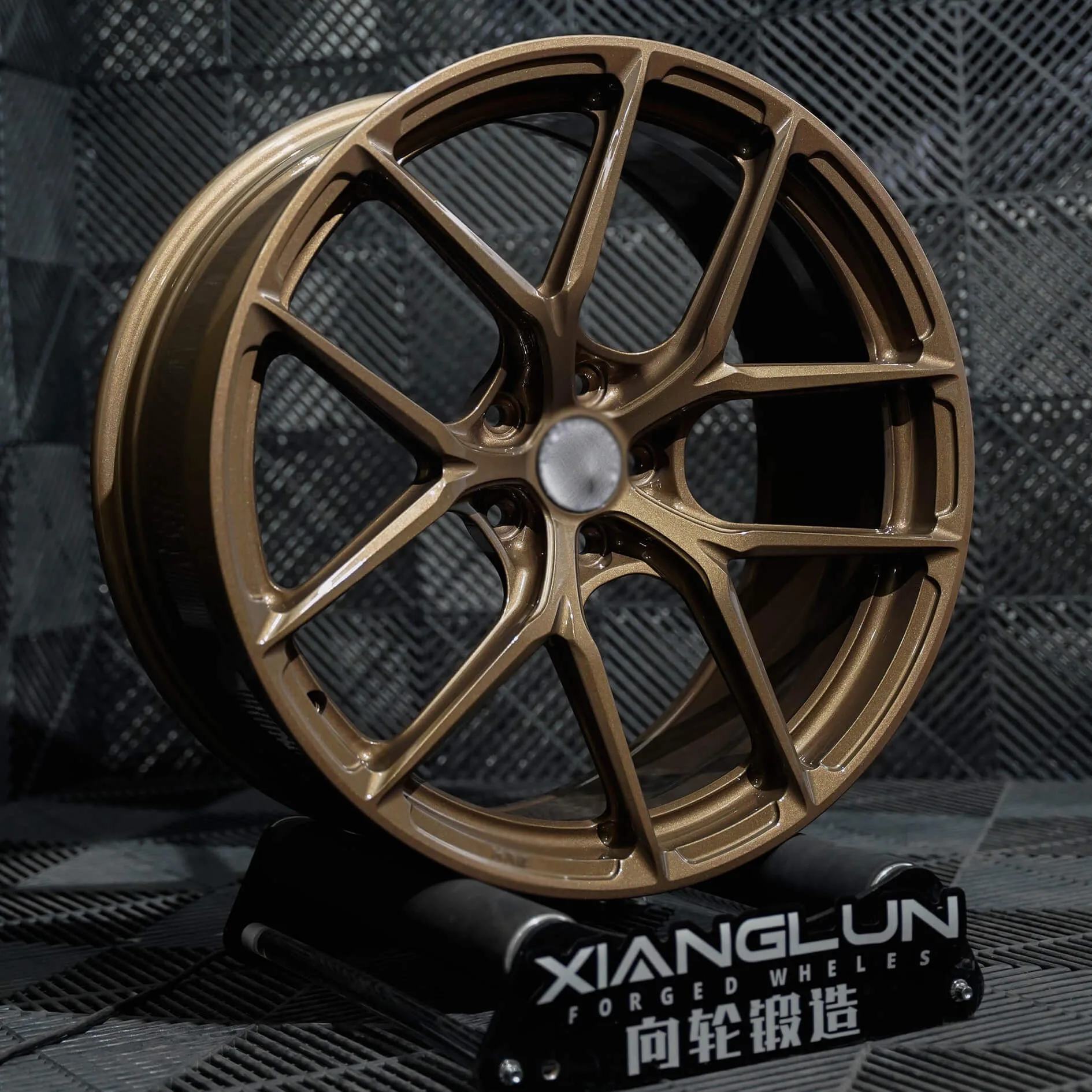 Gloss Bronze (3)_1 Gloss Bronze 3 1