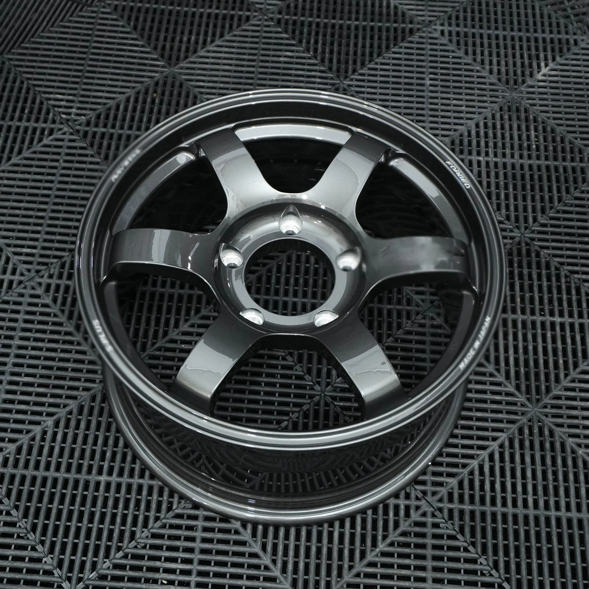 Gloss Gunmetal 2