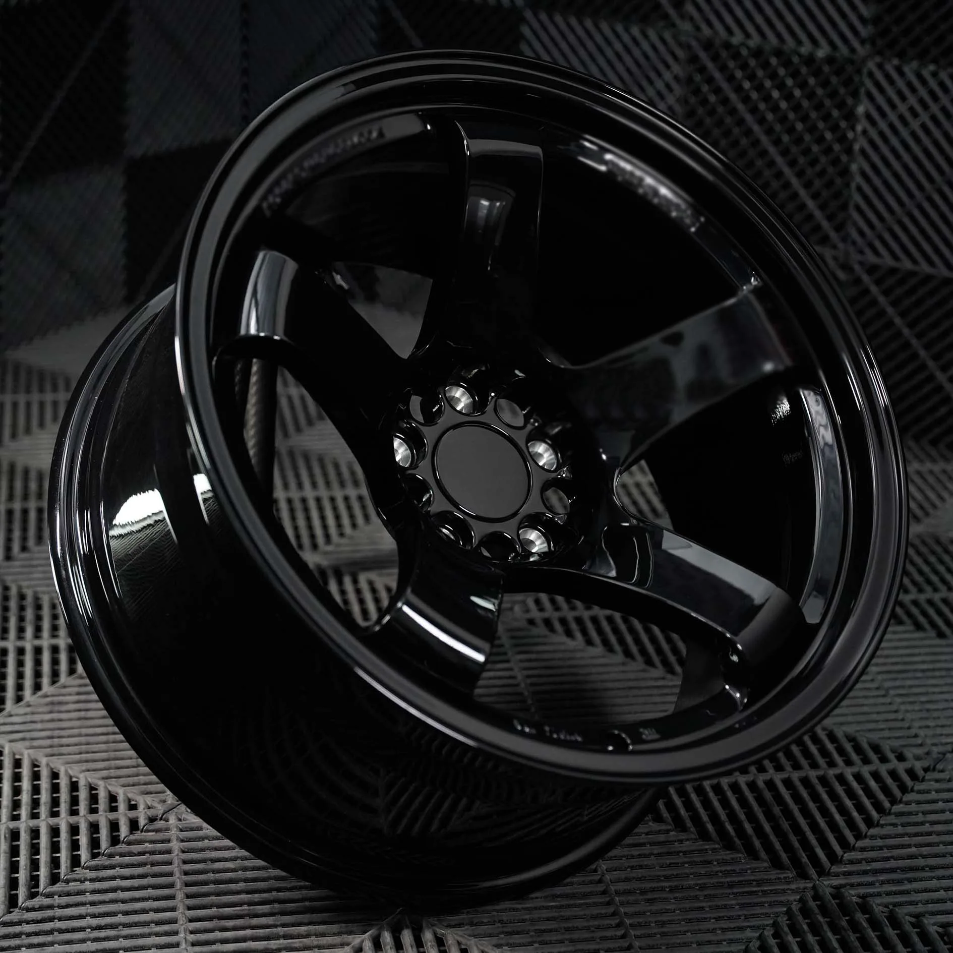 Nissan Gloss Black (3) Nissan Gloss Black 3