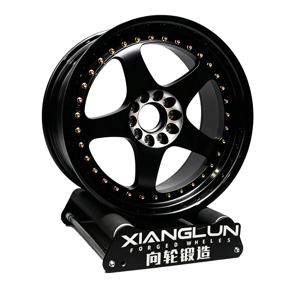 Custom-forged two-piece 5-spoke wheels – all-matte black finish – T6061 material