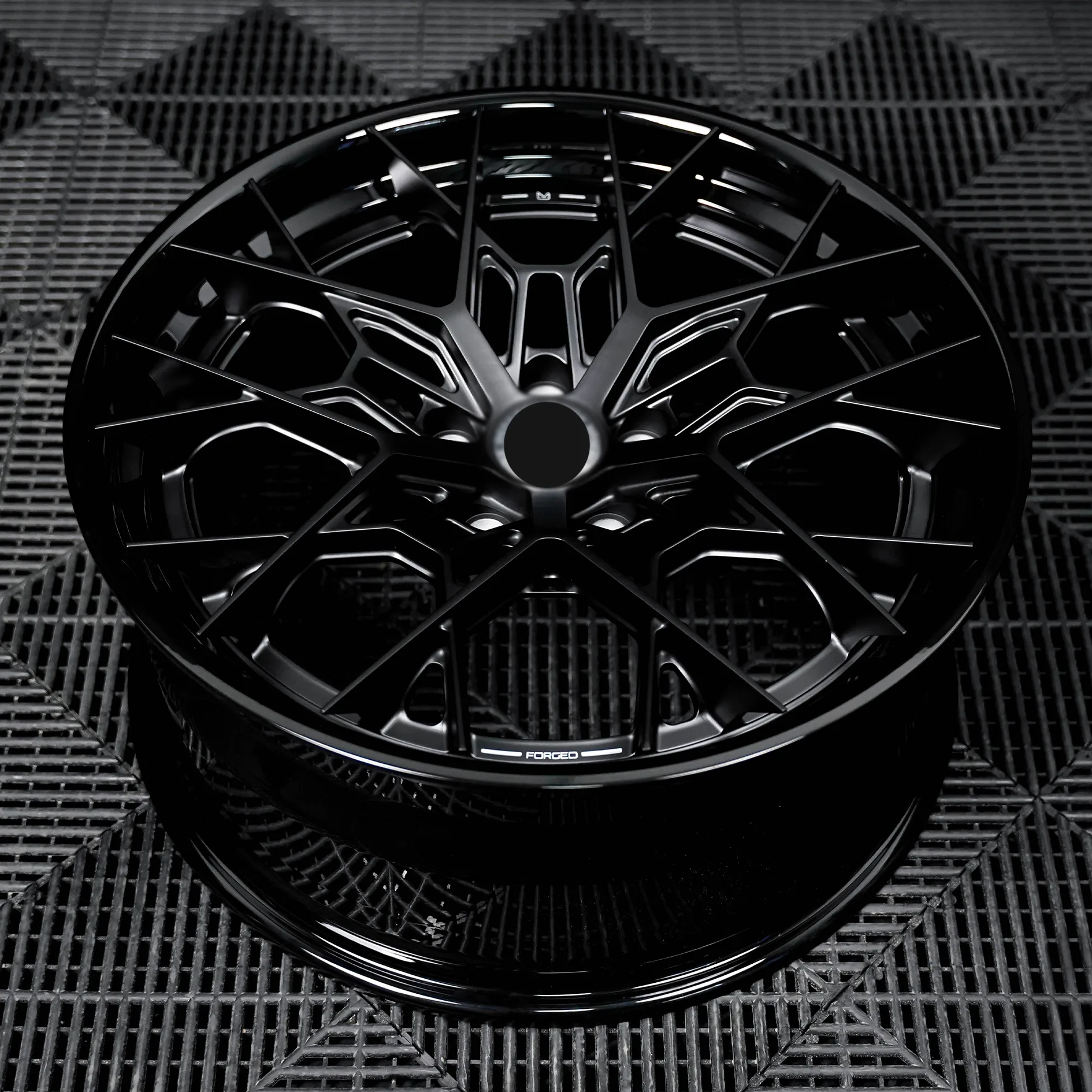 Two Piece，Satin Black Center 6 1